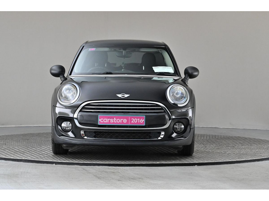 2016 MINI Hatch - image 2