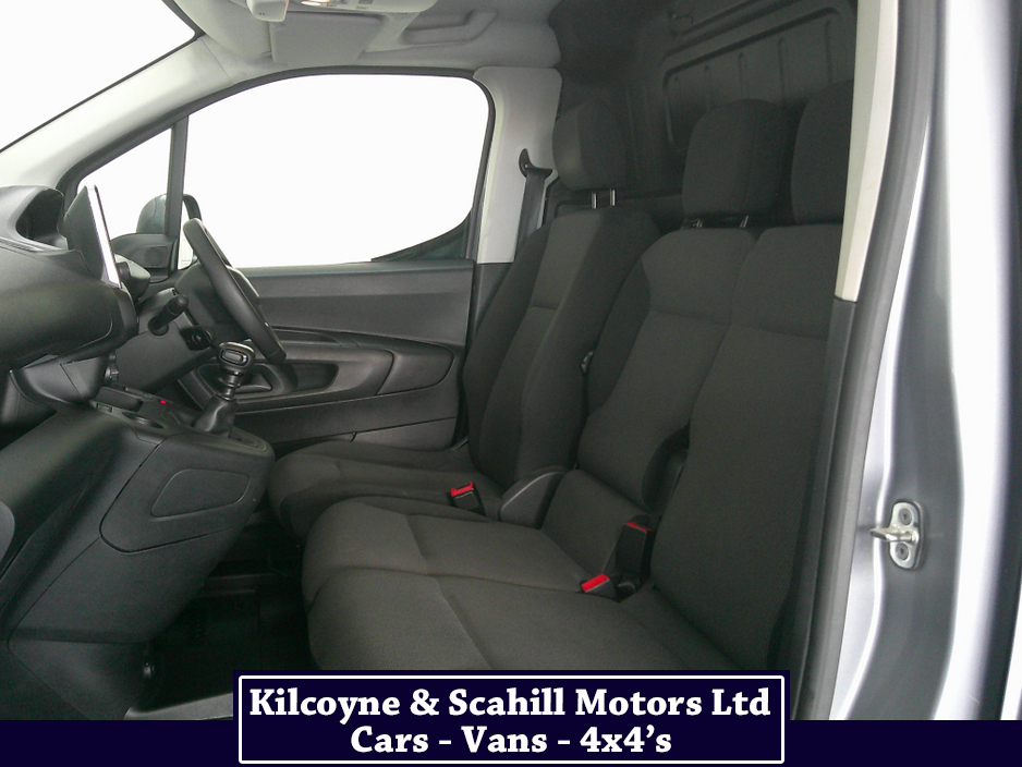 2023 Peugeot Partner - image 13