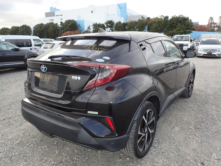 2018 Toyota C-HR - image 8