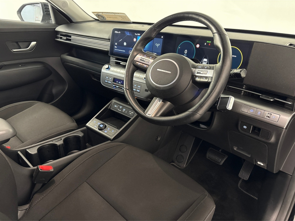 2024 Hyundai Kona ELEGANCE 48KWH**DIGITAL DASH**TOUCH SCREEN MEDIA**APPLE CAR PLAY**DUAL CLIMATE**MULTIFUNCTIONAL STEERING WHEEL**CRUISE CONTROL**HEATED SEATS**HEATED STEERING WHEEL**REVERSE CAMERA**PARKING SENSORS** €31,995