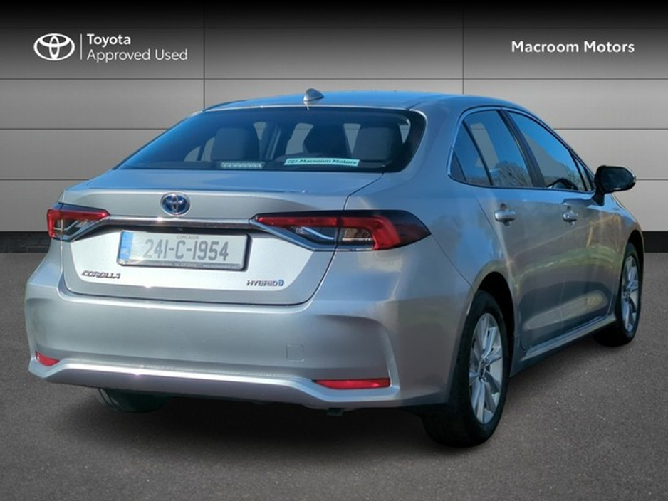 2024 Toyota Corolla - image 2