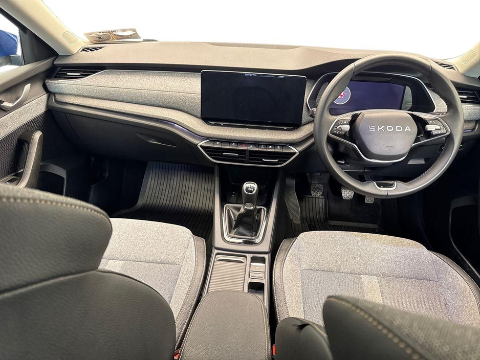 2025 Skoda Octavia - image 8