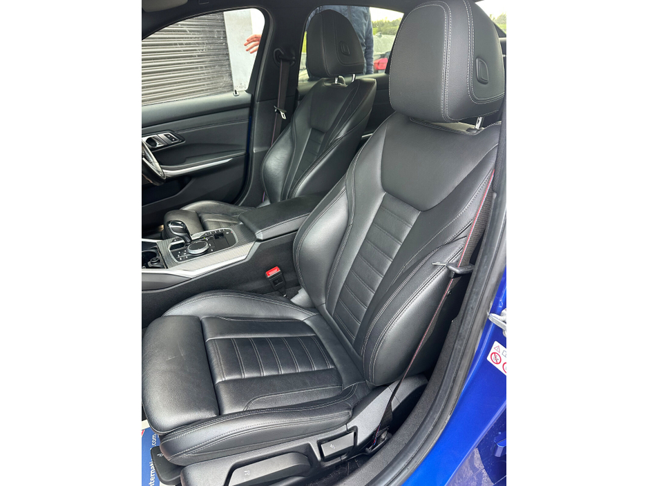 2020 BMW 3 Series - image 21