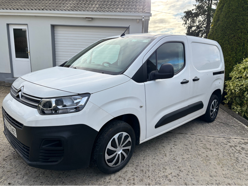 2020 Citroen Berlingo - image 5