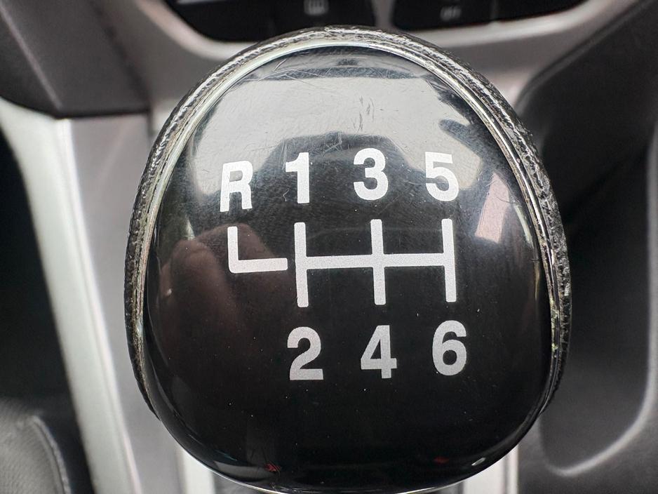 2014 Ford Focus - image 13