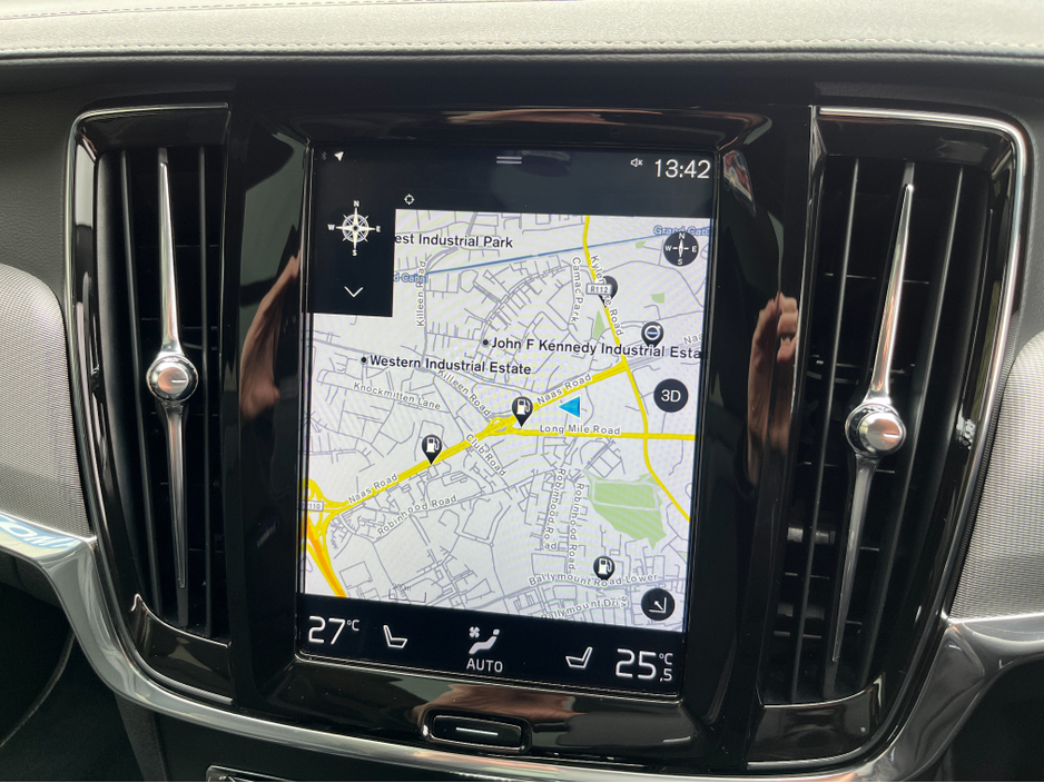 2019 Volvo V90 - image 26