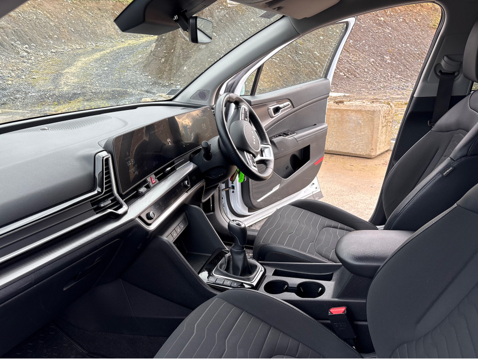 2023 Kia Sportage - image 19