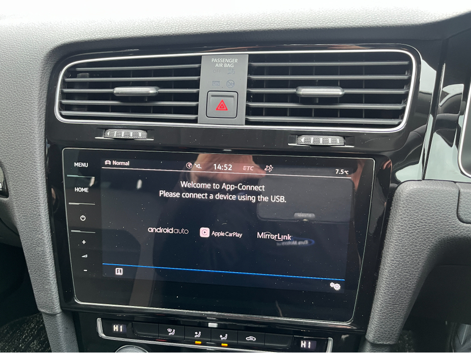 2019 Volkswagen Golf HIGHLINE AUTOMATIC 1.4 PETROL //REVERSE CAMERA//ADAPTIVE CRUISE CONTROL//KEYLESS ENTRY//BLIND SPOT WARNING// €18,950