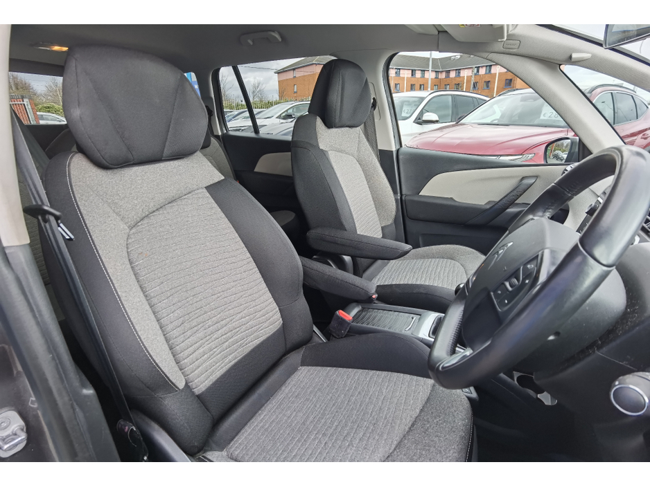 2020 Citroen Grand C4 Picasso - image 8