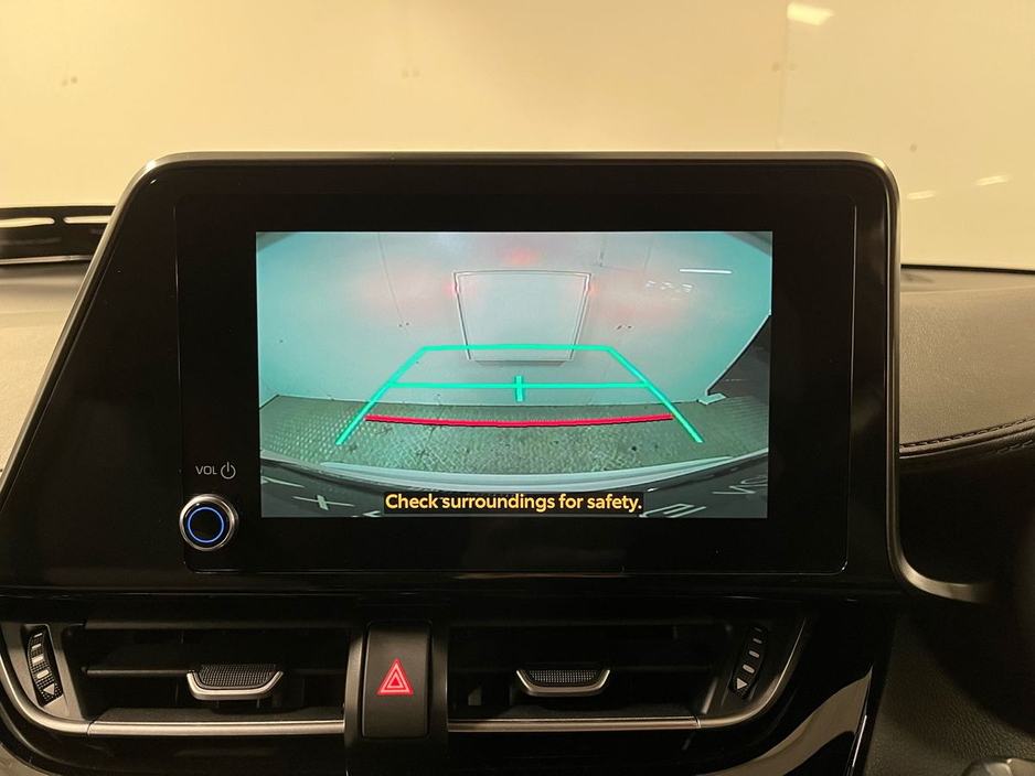 2022 Toyota C-HR - image 15