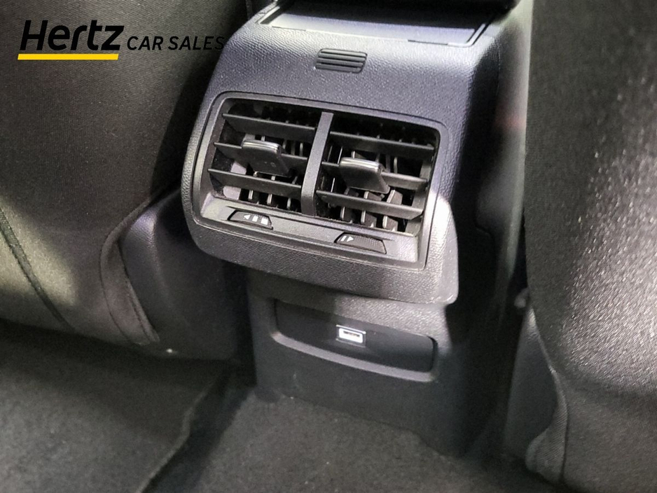 2023 Citroen C4 - image 18