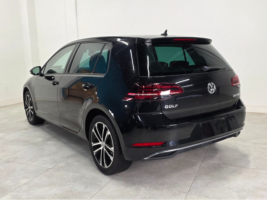 2020 Volkswagen Golf - image 10