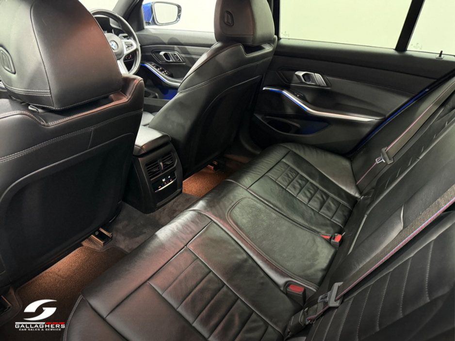 2021 BMW 3 Series - image 13