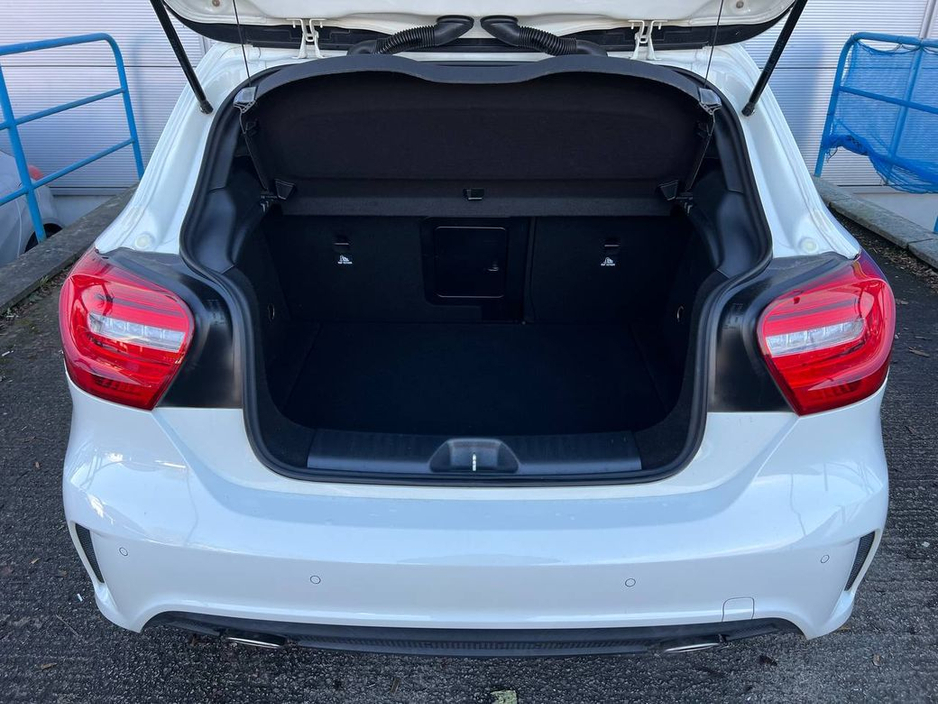 2015 Mercedes-Benz A Class A180 AMG-LINE 1.6 // SERVICE HISTORY // REVERSE CAMERA // DUAL ZONE CLIMATE CONTROL €15,750