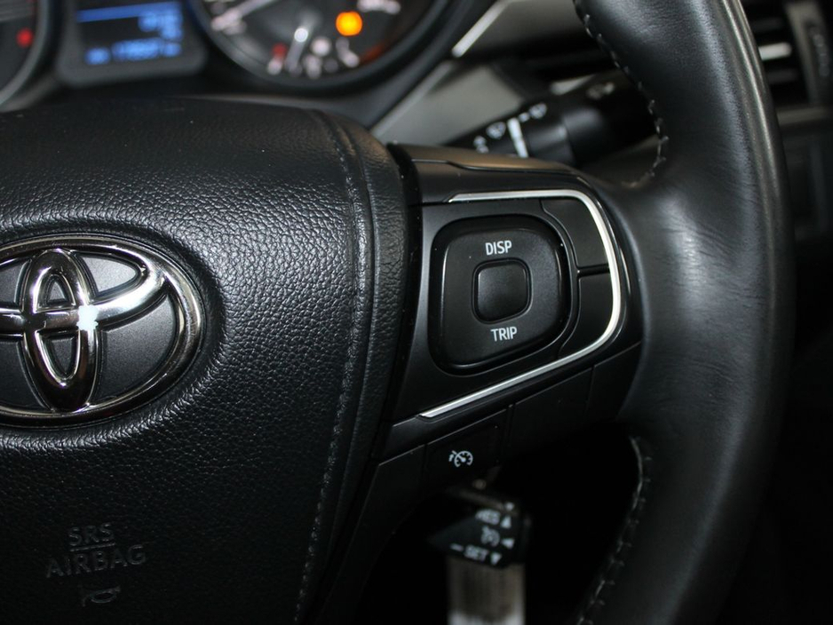 2016 Toyota Avensis - image 22