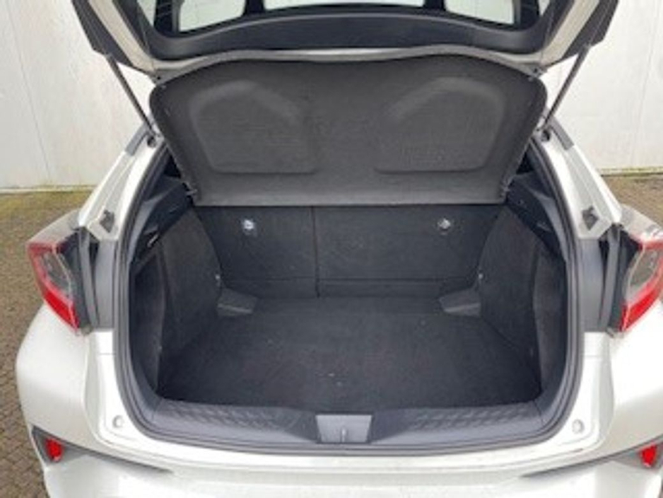 2022 Toyota C-HR 1.8 Hybrid Sol €25,950