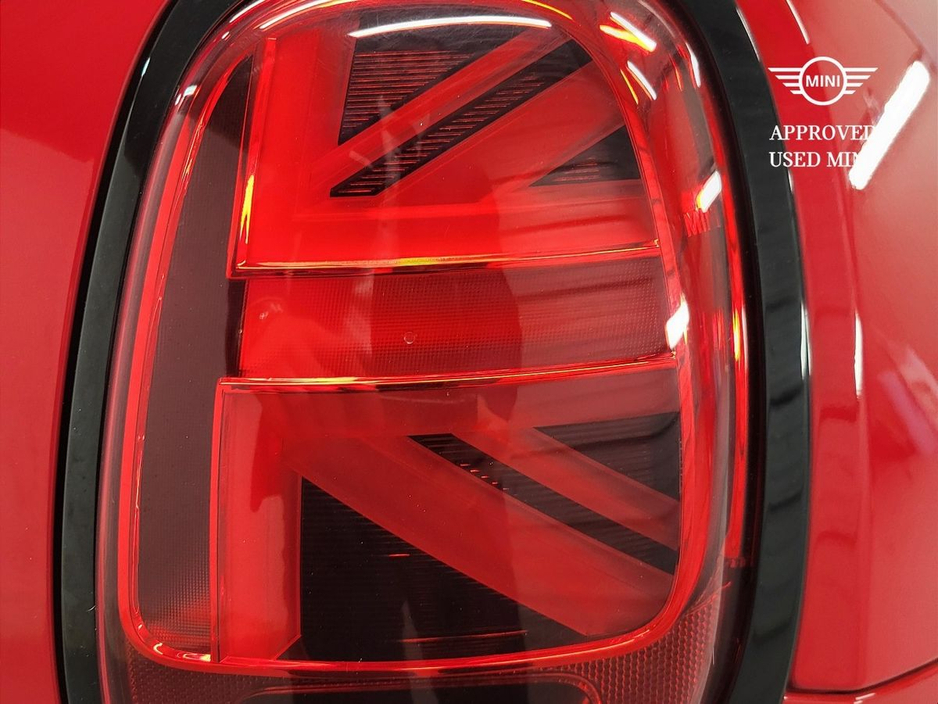 2023 MINI Hatch - image 19