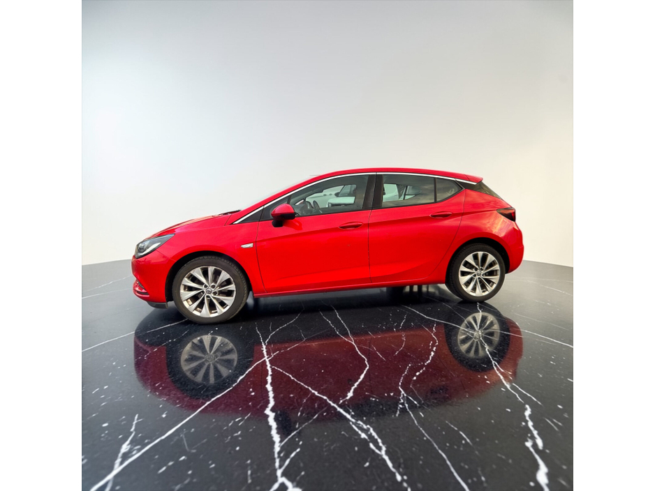 2016 Vauxhall Astra - image 3