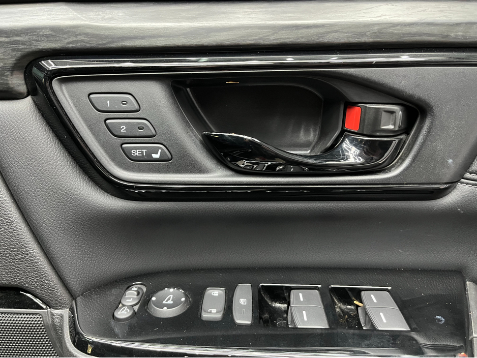 2022 Honda CR-V €33950! 2022 HONDA CR-V HYBRID HEV EX BLACK EDITION 2.0 AUTOMATIC / CRUISE CONTROL / REVERSE CAMERA / ELECTRIC MEMORY & HEATED SEATS / SUNROOF €33,950