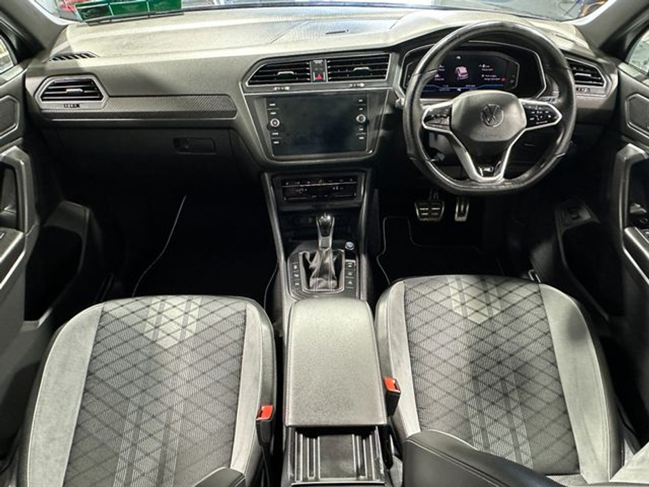2023 Volkswagen Tiguan Allspace - image 9