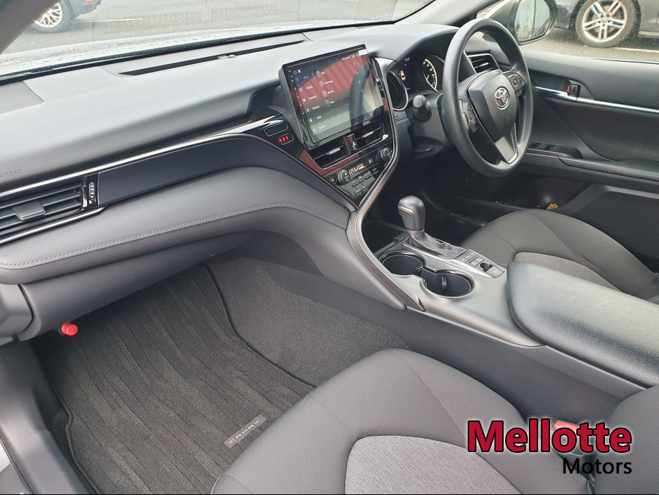 2022 Toyota Camry - image 13