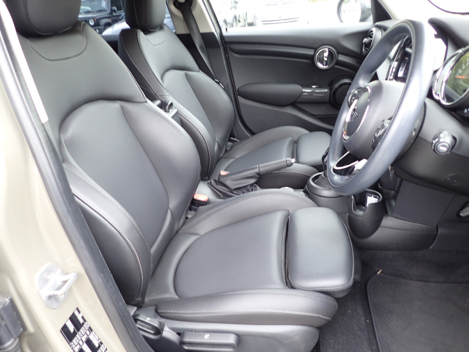 2019 MINI Cooper D 1.5 COOPER STEALTH SERIES 5DR AUTOMATIC €21,950