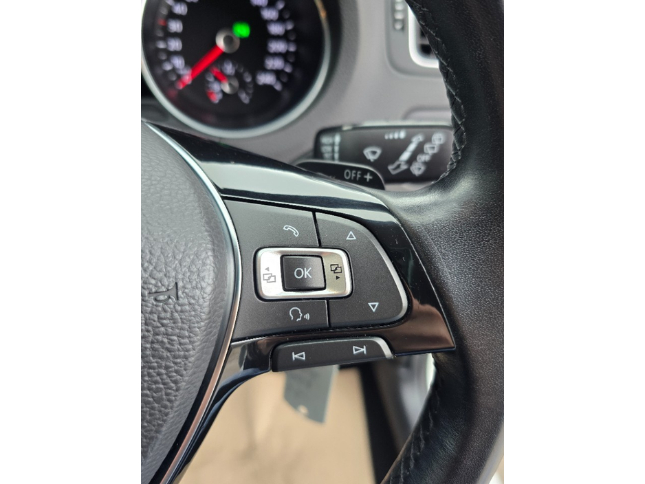 2016 Volkswagen Polo - image 16