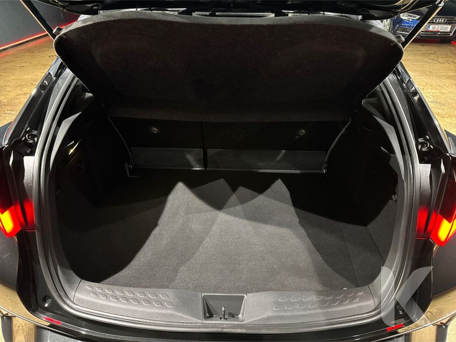 2020 Toyota C-HR 1.8 HYBRID AUTOMATIC - G PACKAGE - BROWN HALF LEATHER - FACTORY ALLOYS - CRUISE CONTROL - REVERSE CAMERA €22,950