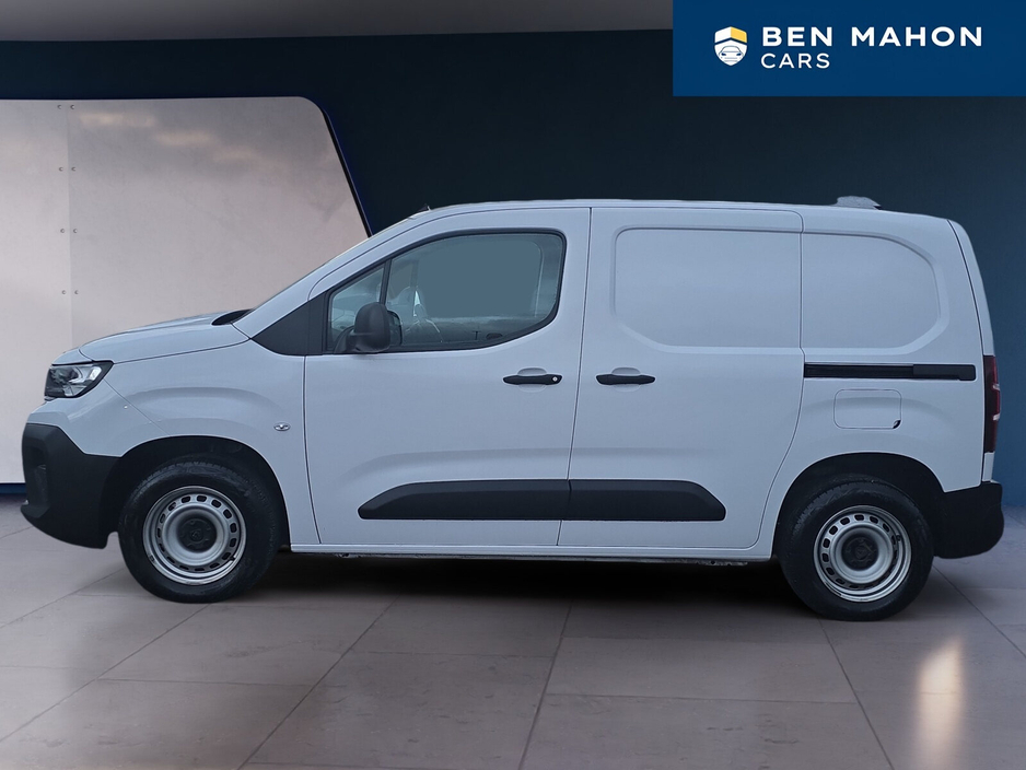 2024 Peugeot Partner  €18,658