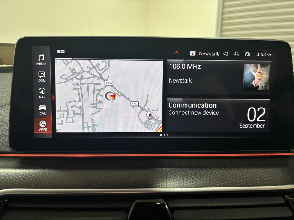 2023 BMW 5 Series - image 10