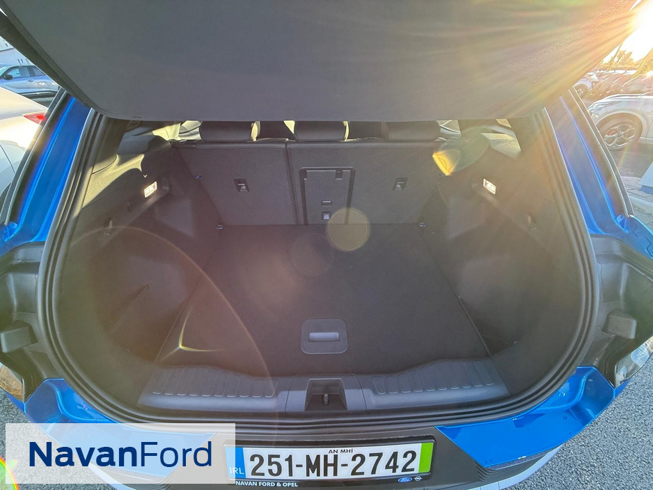 2025 Ford Explorer - image 10