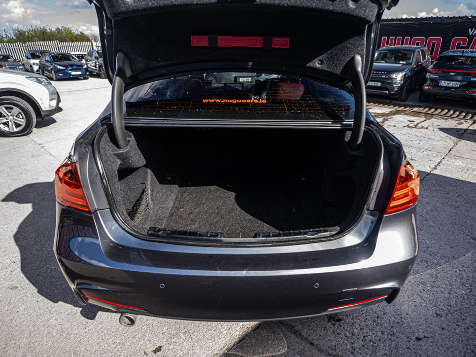 2014 BMW 3 Series - image 30