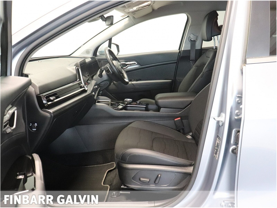 2022 Kia Sportage - image 10