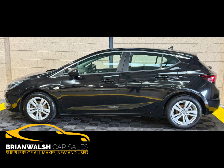 2017 Opel Astra - image 17