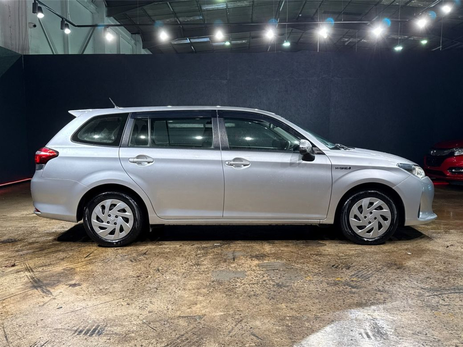 2020 Toyota Corolla FIELDER ESTATE - AUTOMATIC 1.5L HYBRID - PUSH BUTTON START/STOP - REAR CAMERA - HEATING / AC CONTROLS €15,950