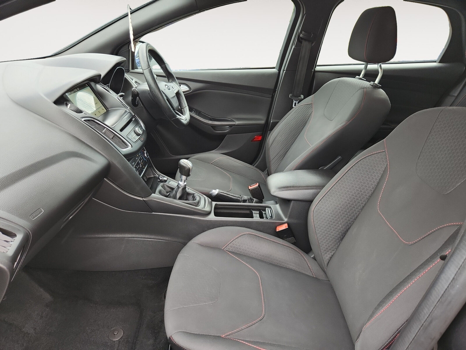 2017 Ford Focus 1.5 TDCi 120PS ST-Line Powershift €13,450