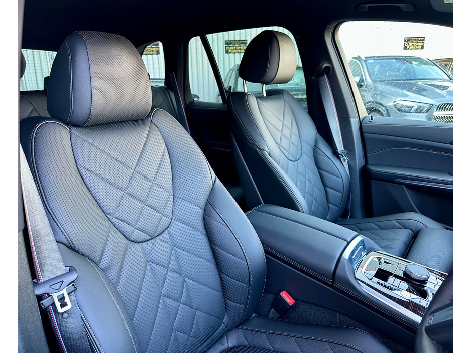 2026 BMW X5 - image 9