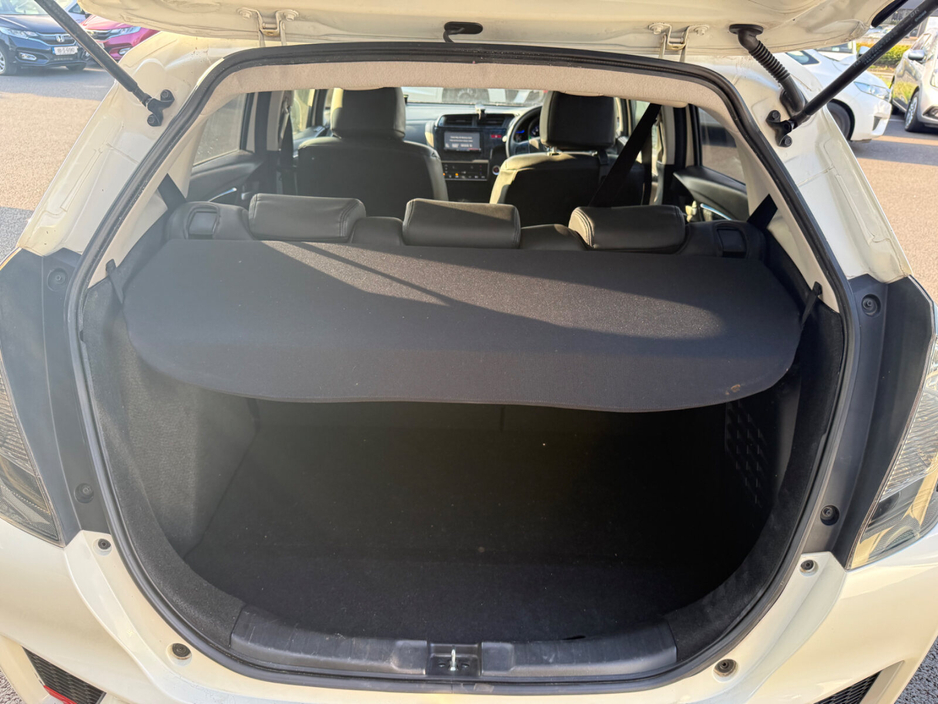 2015 Honda Jazz - image 21