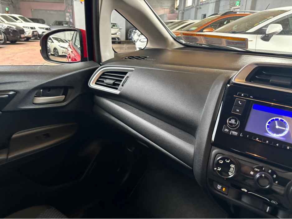 2019 Honda Jazz - image 8