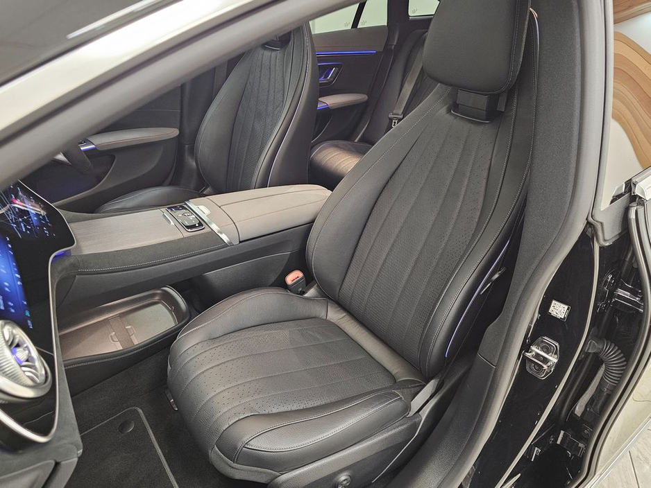 2025 Mercedes-Benz EQS - image 26