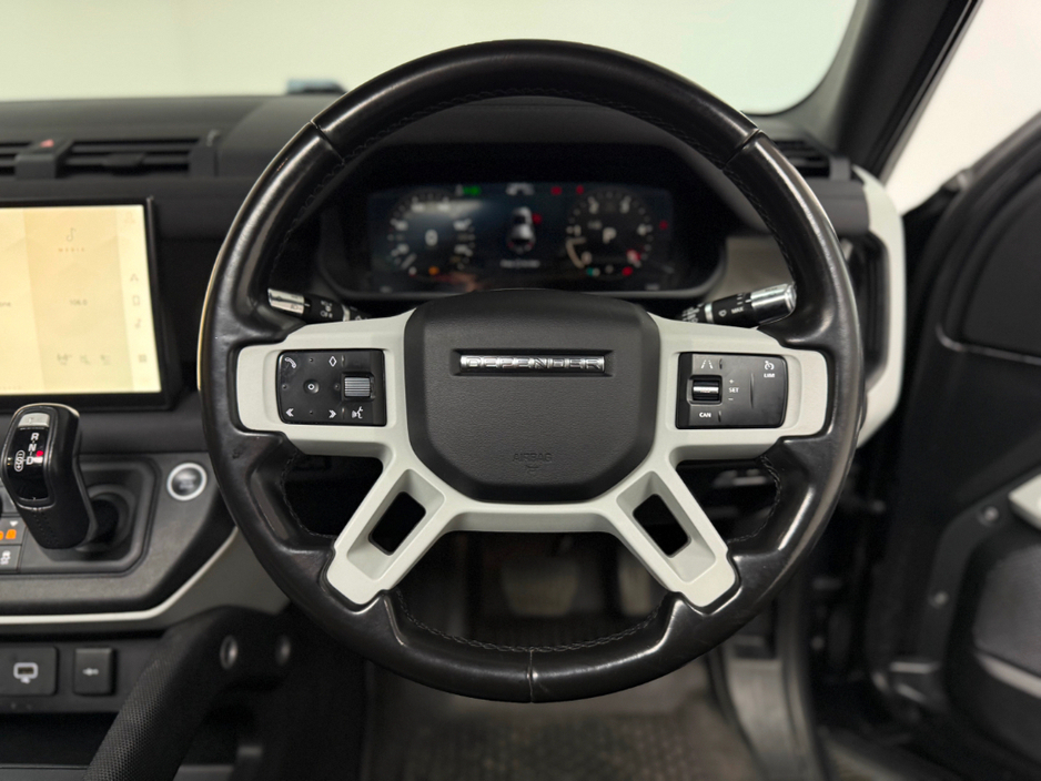 2022 Land Rover Defender - image 16