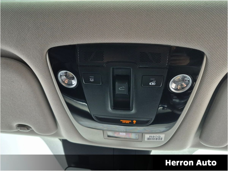 2025 Kia Sorento - image 15