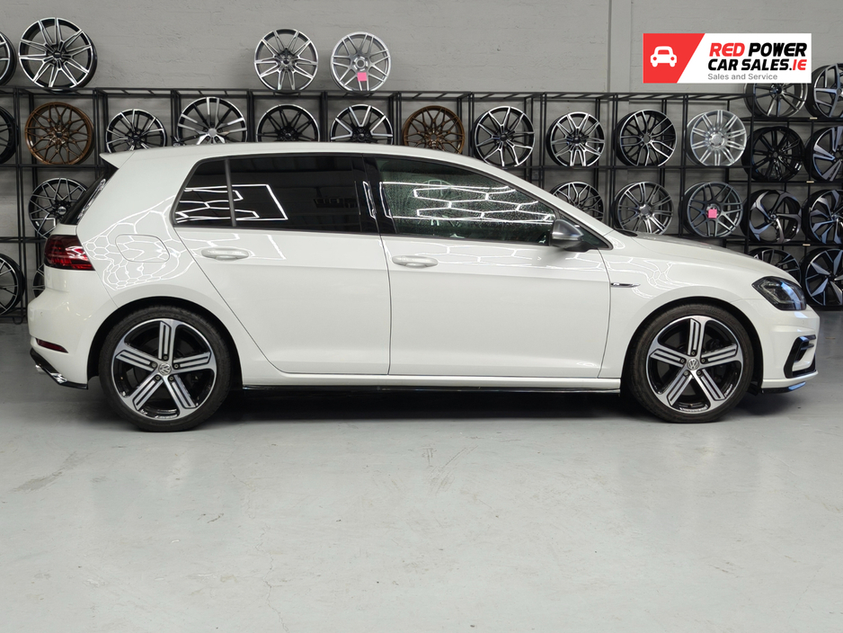 2018 Volkswagen Golf Golf R//Low kms €29,950