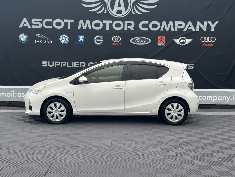 2013 Toyota Aqua Hybrid €8,950