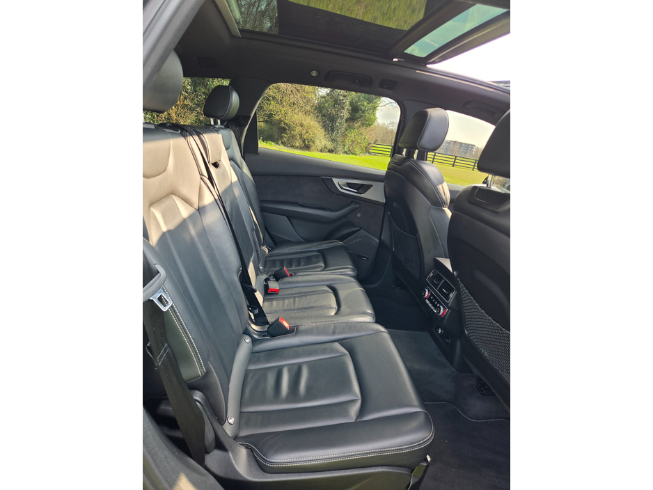 2018 Audi Q7 - image 5