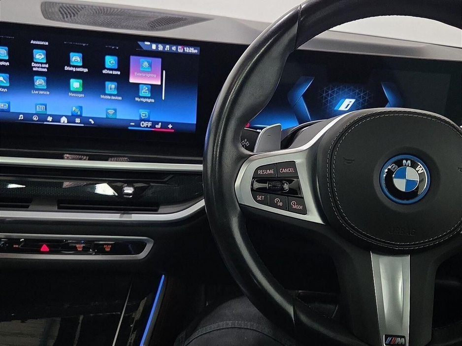 2023 BMW X5 - image 17