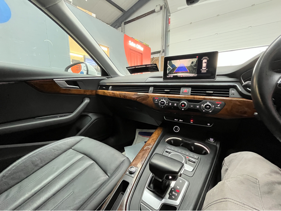 2018 Audi A4 2018 AUDI A4 TFSI 1.4 AUTOMATIC / CRUISE CONTROL / REVERSE CAMERA / HEATED SEATS / PADDLE SHIFTERS