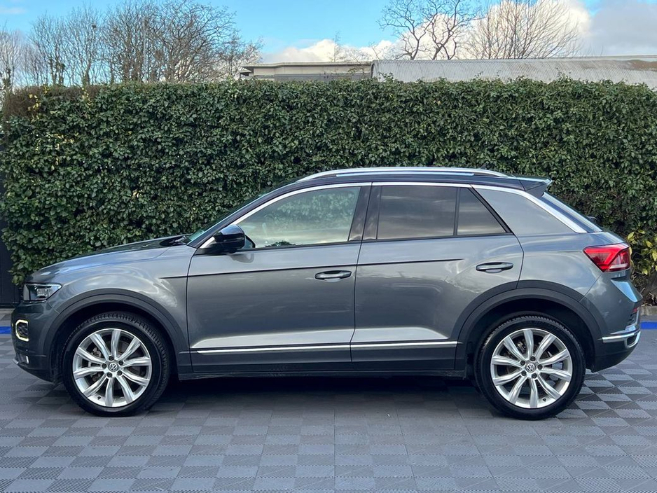 2020 Volkswagen T-Roc SPORT 2.0 TDI // APPLE CARPLAY/ANDROID AUTO // DUAL ZONE CLIMATE CONTROL // 18" ALLOYS €24,900