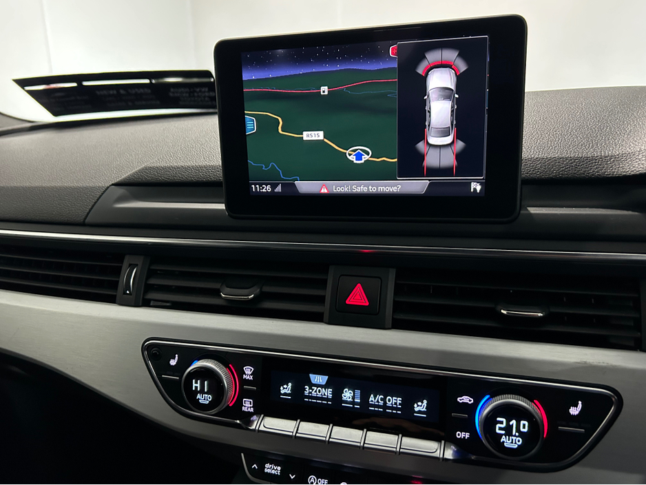 2017 Audi A4 - image 12