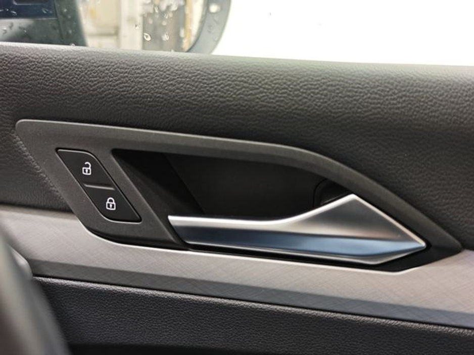 2022 Volkswagen Golf 1.0 ETSI ACTIVE Automatic, Reversing camera €24,995